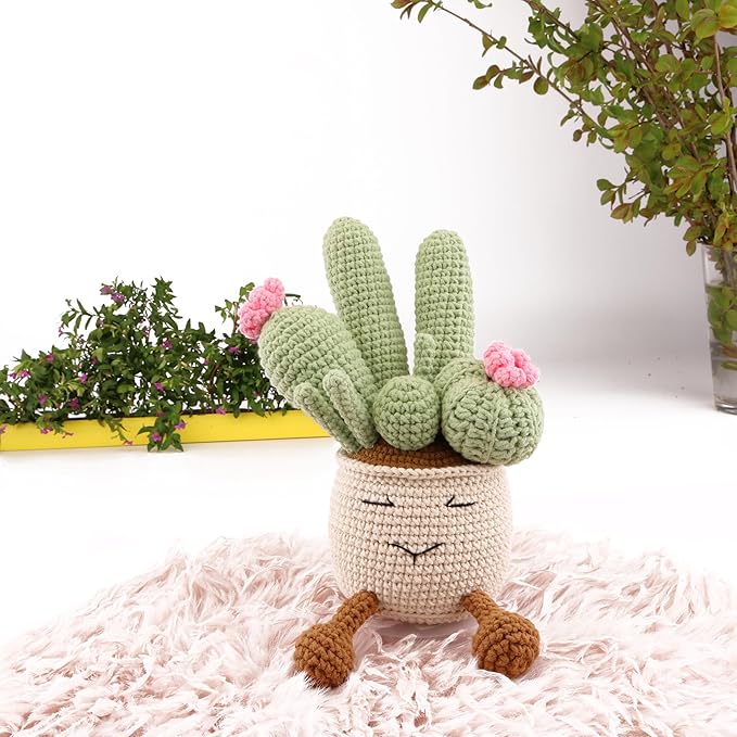 Crocheted Cactus Plants, Hand-Knitted Cactus Decoration Positive Emotional Encouragement Gifts, Creative Plant Decorations Gifts Classroom Office Desktop Decoration (Pink)