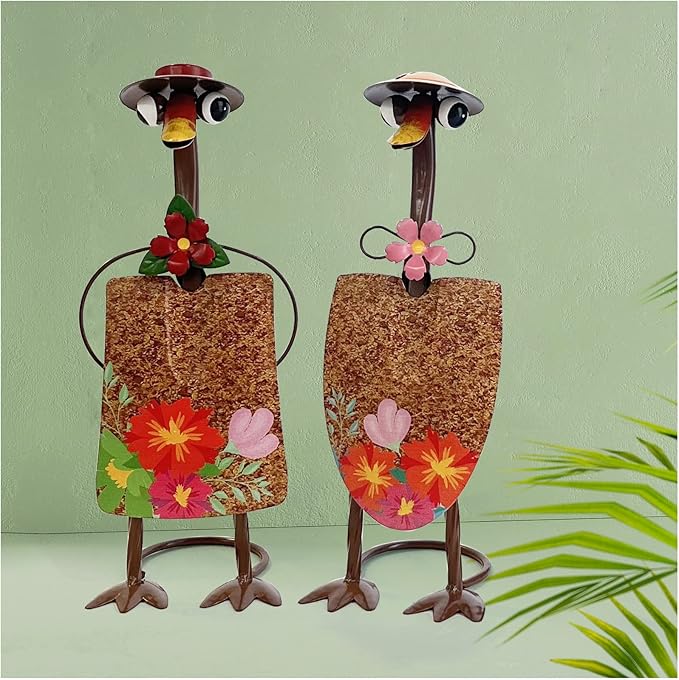 HONGLAND Duck Metal Yard Art - Duck Couple Garden Decor, Shovel Ornaments Outdoor Statue - 2 Pack Farmhouse Patio Balcony Gardening Gifts for Women
