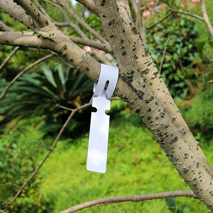ZOENHOU 1200 PCS Plastic Plant Tags, White Adjustable Wrap Around Plant Hanging Tree Tags Nursery Garden Labels, Plant Labels for Garden