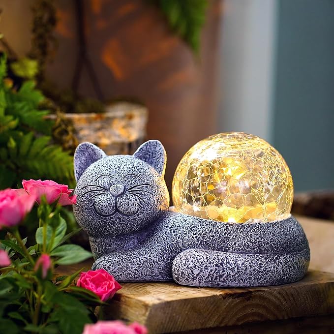 Goodeco Cat Statue with Solar LED Lights - Smile Garden Enthusiasts Outdoor Decor - Ideal Gifts for Mom, Birthdays & Cat Lovers