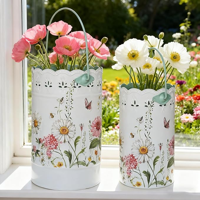 Set of 2 Vintage White Metal Flower Pots, Decorative Floral Buckets Distressed Iron Vases Farmhouse Planters for Dried Flowers, Faux Plants, Home Garden Decor (Flower)