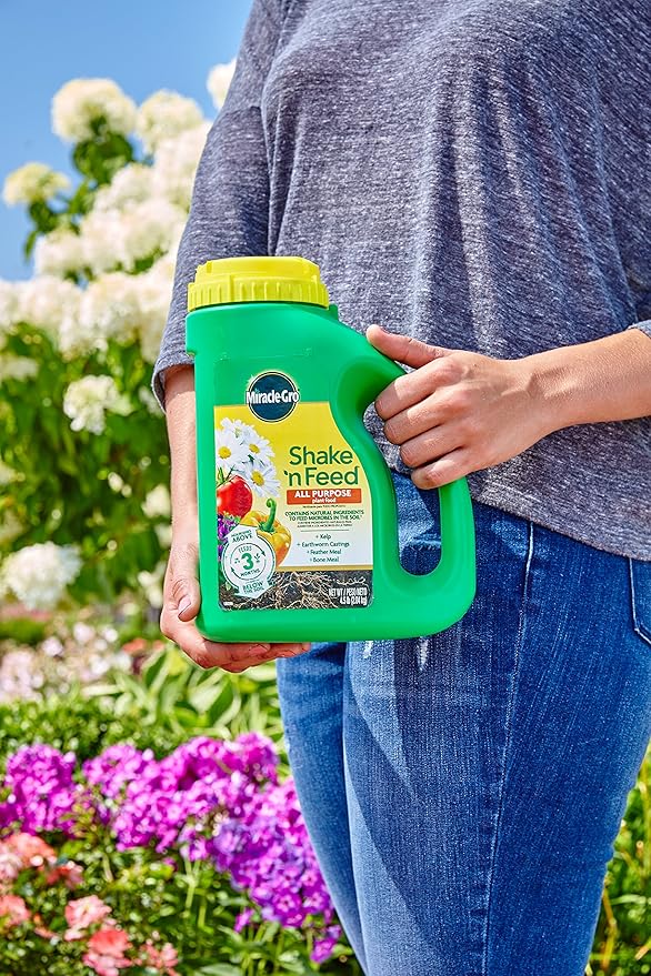 Miracle-Gro Shake 'N Feed All Purpose Plant Food, Plant Fertilizer, 4.5 lbs. (6-Pack)