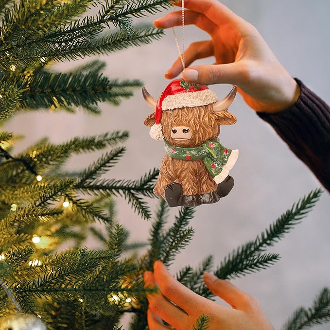 Christmas Highland Cow Figurines Decor, 3 PCS Small Christmas Cows with Scarf, Hanging Ornaments Xmas Resin Statue for Garden Bathroom Kitchen Home Table Decorations