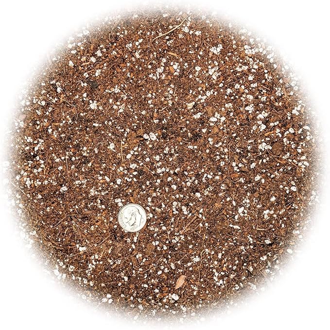 GARDENERA Organic Potting Soil for Tomato Plants - 2 Quart - Hand-Mixed with Natural Ingredients for Optimal Growth and Nutrient Retention