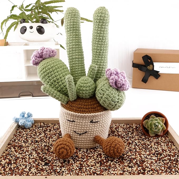 Interesting Cactus Crochet Lovely Cactus Plants, Suitable for Refueling Gifts, Birthday Gifts, Party Home Decoration Photography Props (Purple)